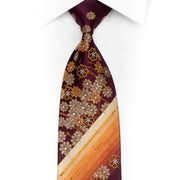 Design floral laranja dourado em gravata de strass cor de vinho com brilhos dourados