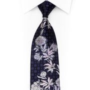 Gravata floral prateada com strass azul marinho e brilhos roxos