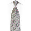 Gravata floral em seda com strass prateado